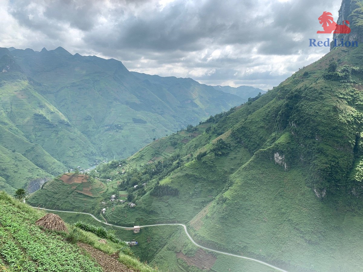 travel-ha-giang-travel-to-ha-giang-vietnam-red-lion-015-20240530-225941