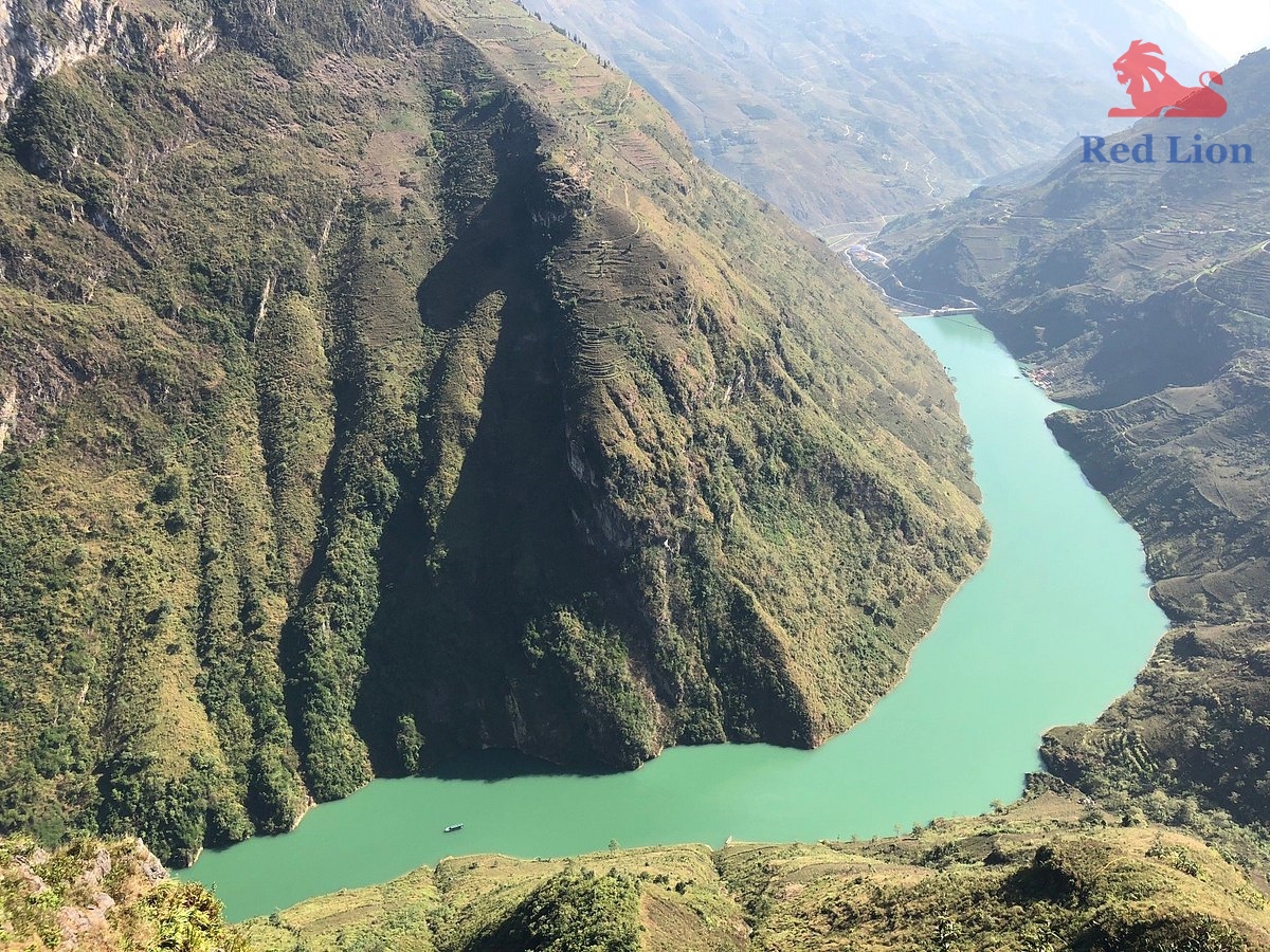 travel-ha-giang-travel-to-ha-giang-vietnam-red-lion-082-20240530-225944