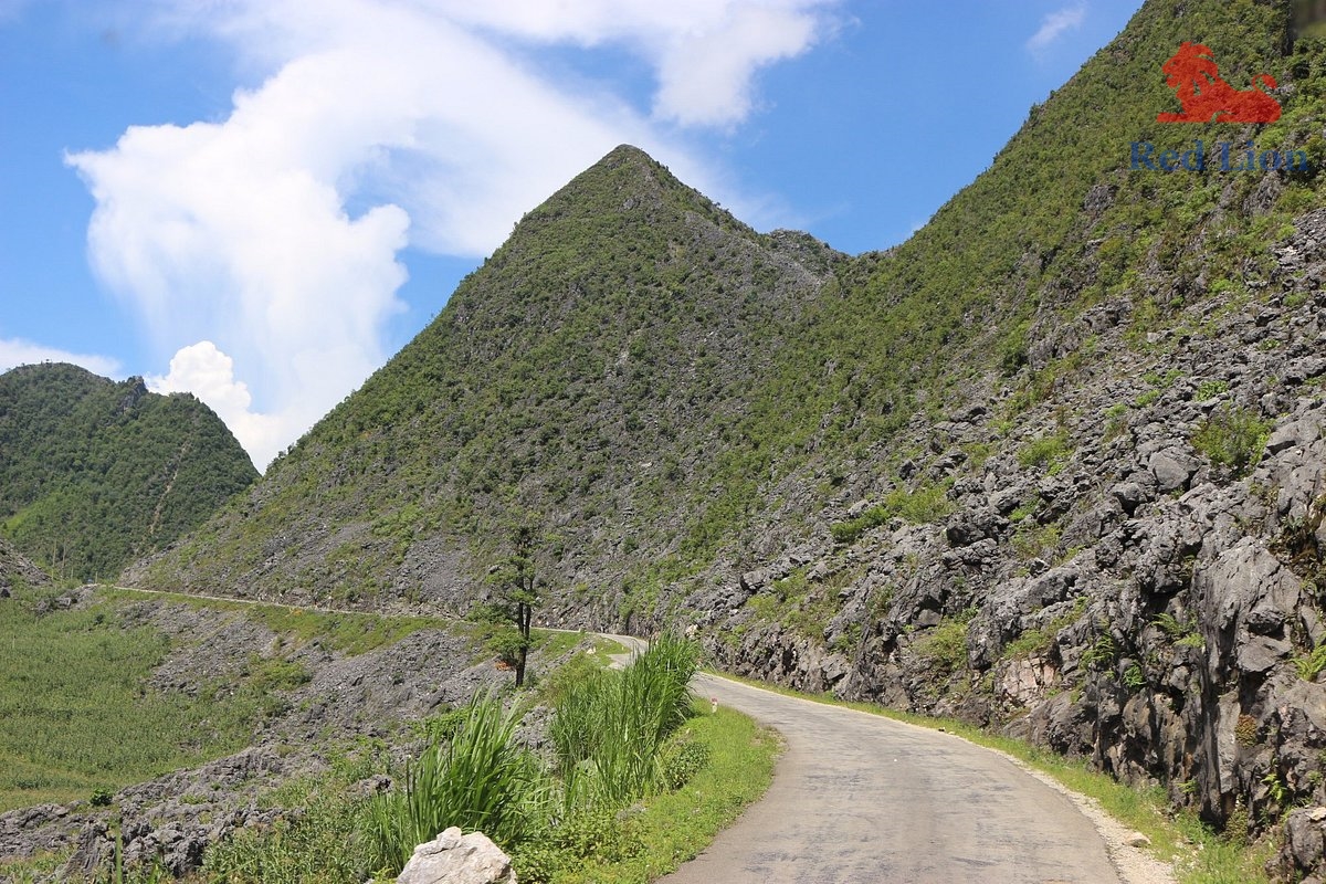 travel-ha-giang-travel-to-ha-giang-vietnam-red-lion-097-20240530-225945