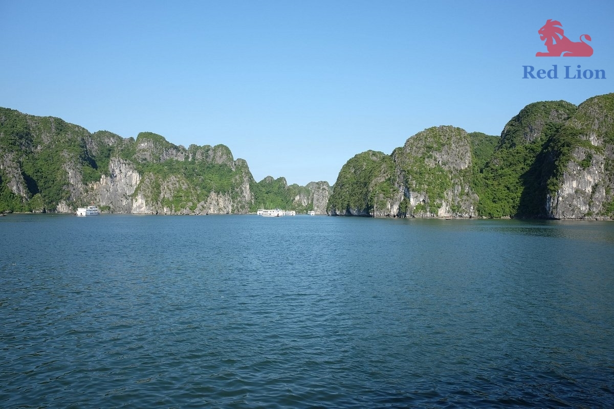 travel-ha-long-bay-travel-to-ha-long-bay-vietnam-red-lion-001-20240530-223923halonng