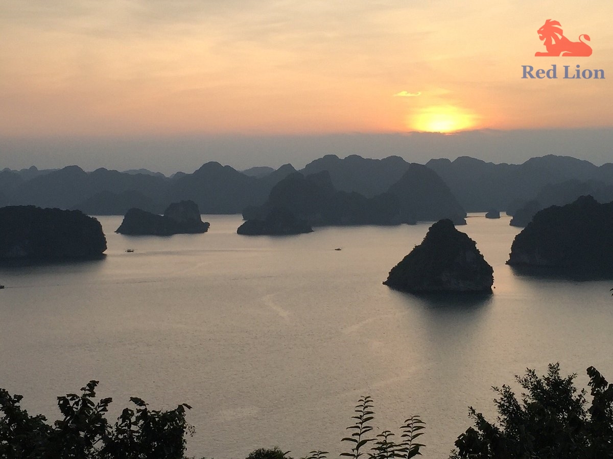 travel-ha-long-bay-travel-to-ha-long-bay-vietnam-red-lion-001-20240530-223923photo1jpg (1)