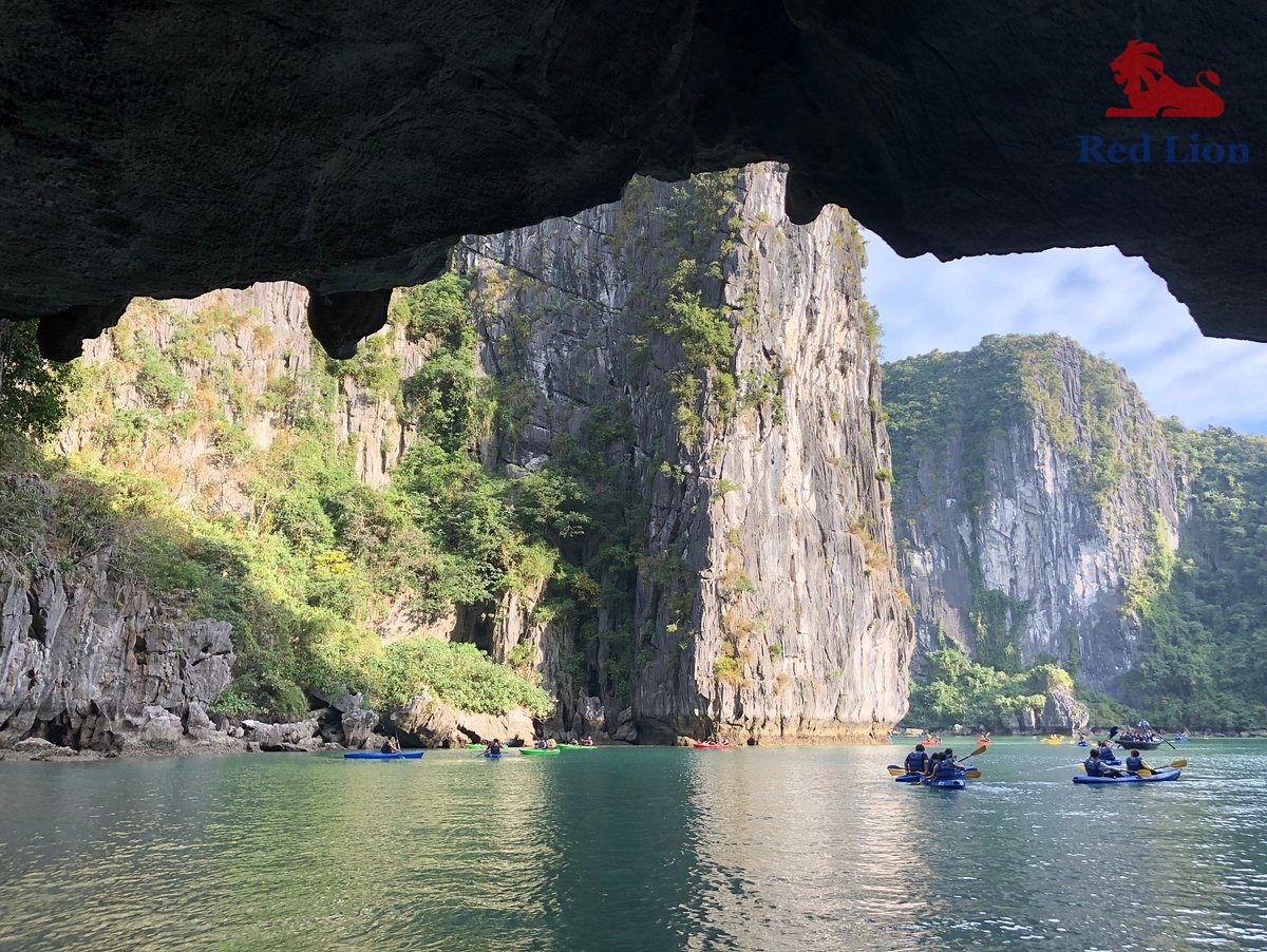 travel-ha-long-bay-travel-to-ha-long-bay-vietnam-sung-sot-cave-surprise-cave-red-lion-001-20240530-224354kayaking-in-ha-long-bay