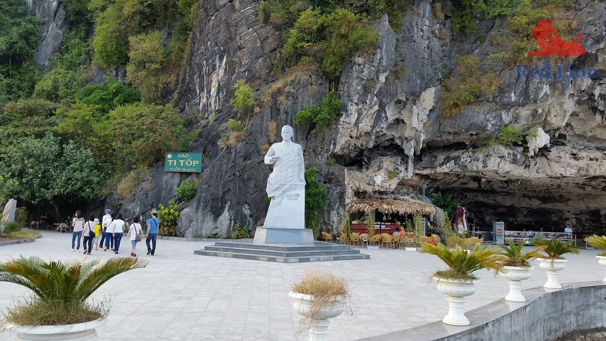 travel-ha-long-bay-travel-to-ha-long-bay-vietnam-titop-island-red-lion-001-20240530-224501caption