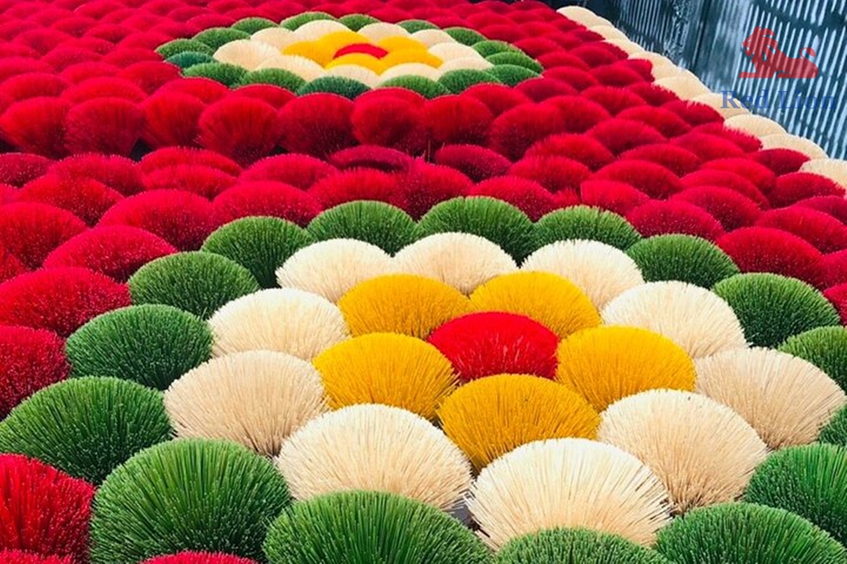 travel-ha-noi-travel-to-ha-noi-vietnam-quang-phu-cau-village-red-lion-003-20240530-225548
