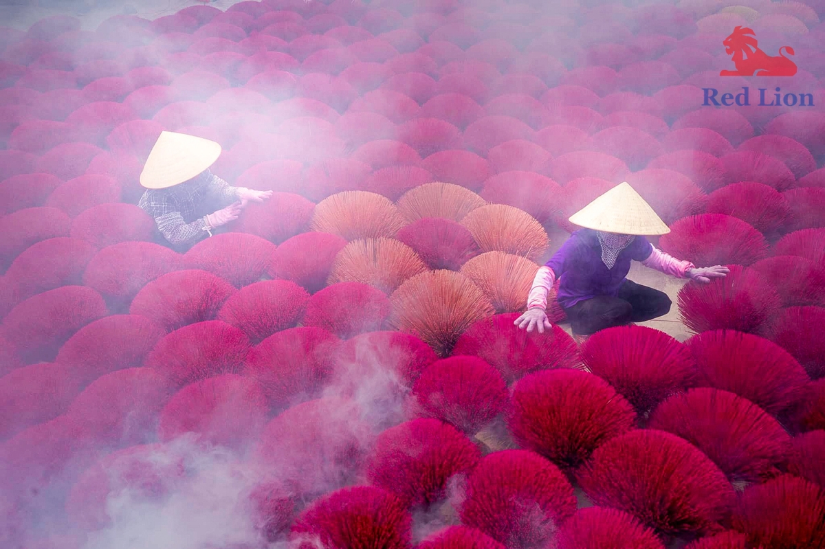 travel-ha-noi-travel-to-ha-noi-vietnam-quang-phu-cau-village-red-lion-007-20240530-225548