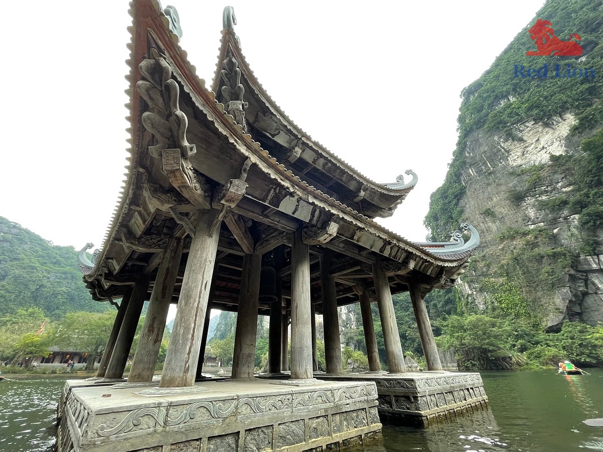 travel-ninh-binh-travel-to-ninh-binh-vietnam-trang-an-red-lion-001-20240530-230718