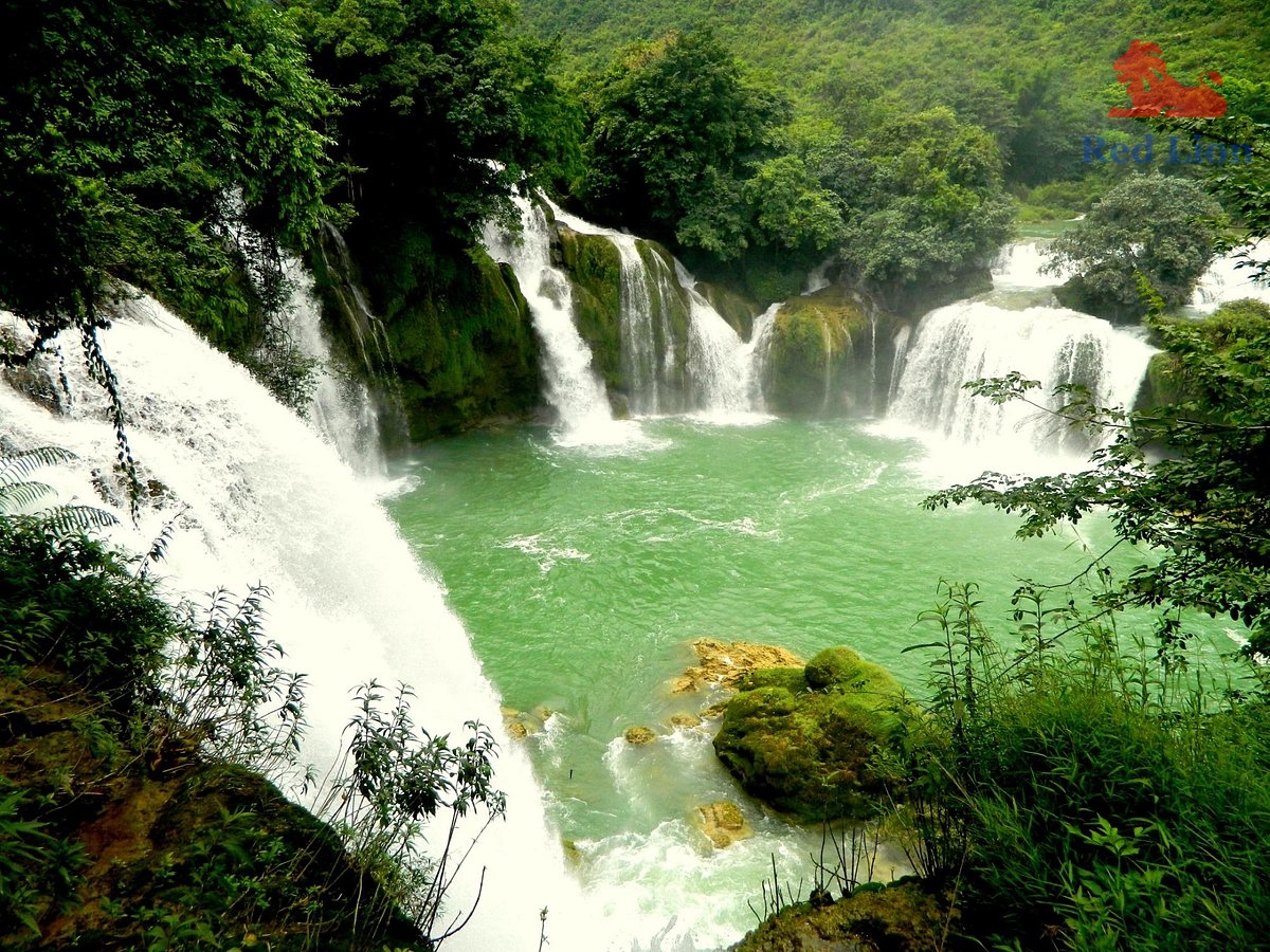 travel-cao-bang-travel-to-cao-bang-vietnam-ban-gioc-waterfalls-redlion023-20240601