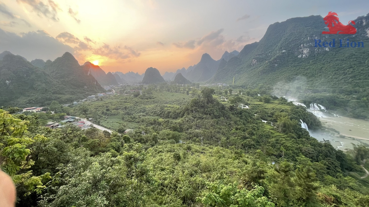 travel-cao-bang-travel-to-cao-bang-vietnam-ban-gioc-waterfalls-redlion057-20240601